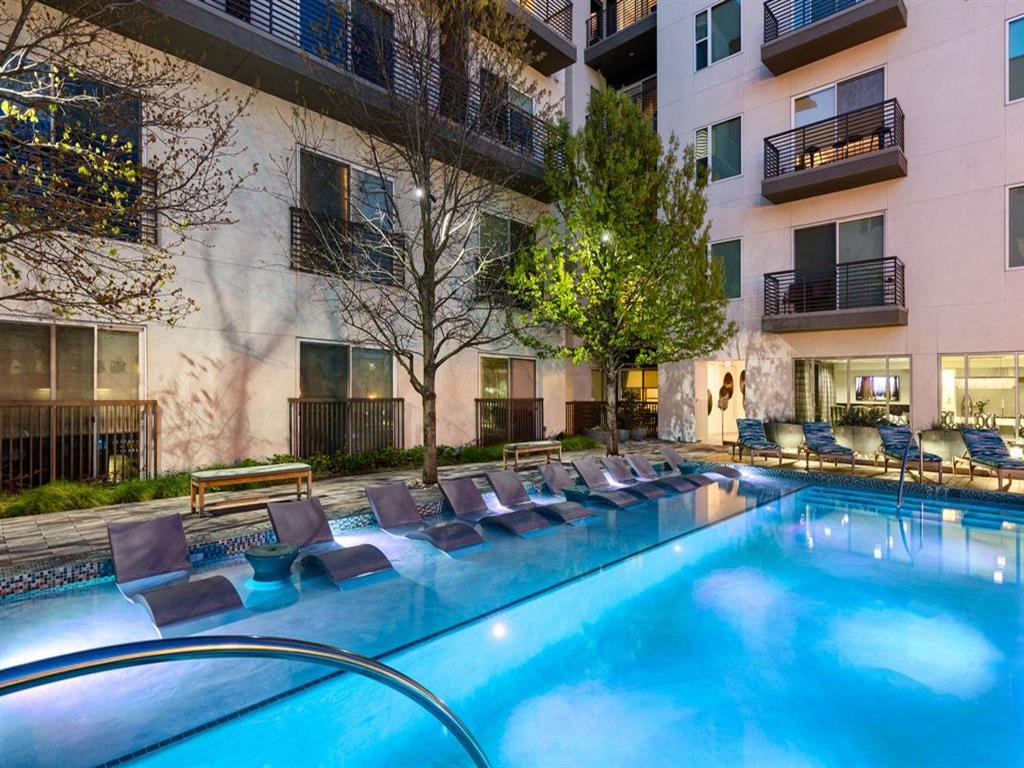 Lyra on McKinney Image 13