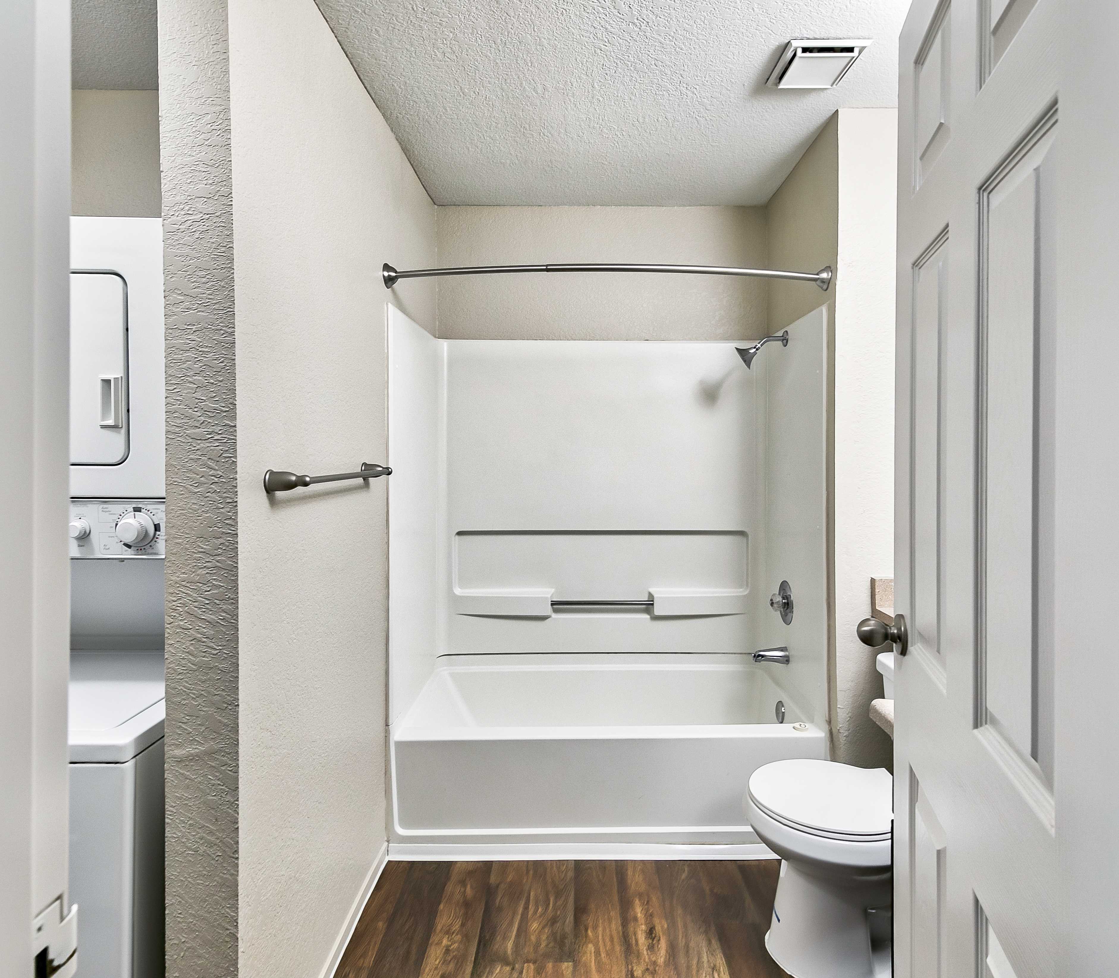 The Lodge at McCarran Ranch Apartment Homes Image 8