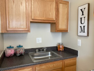 Middletowne & The Dona Image 100