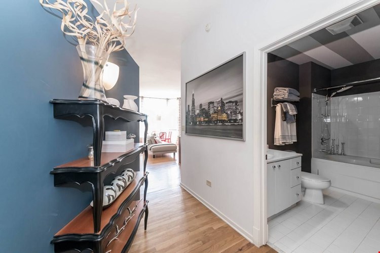 Fisher Building City Club Apartments Image 22