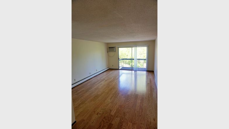 Winnetka Village Image 7