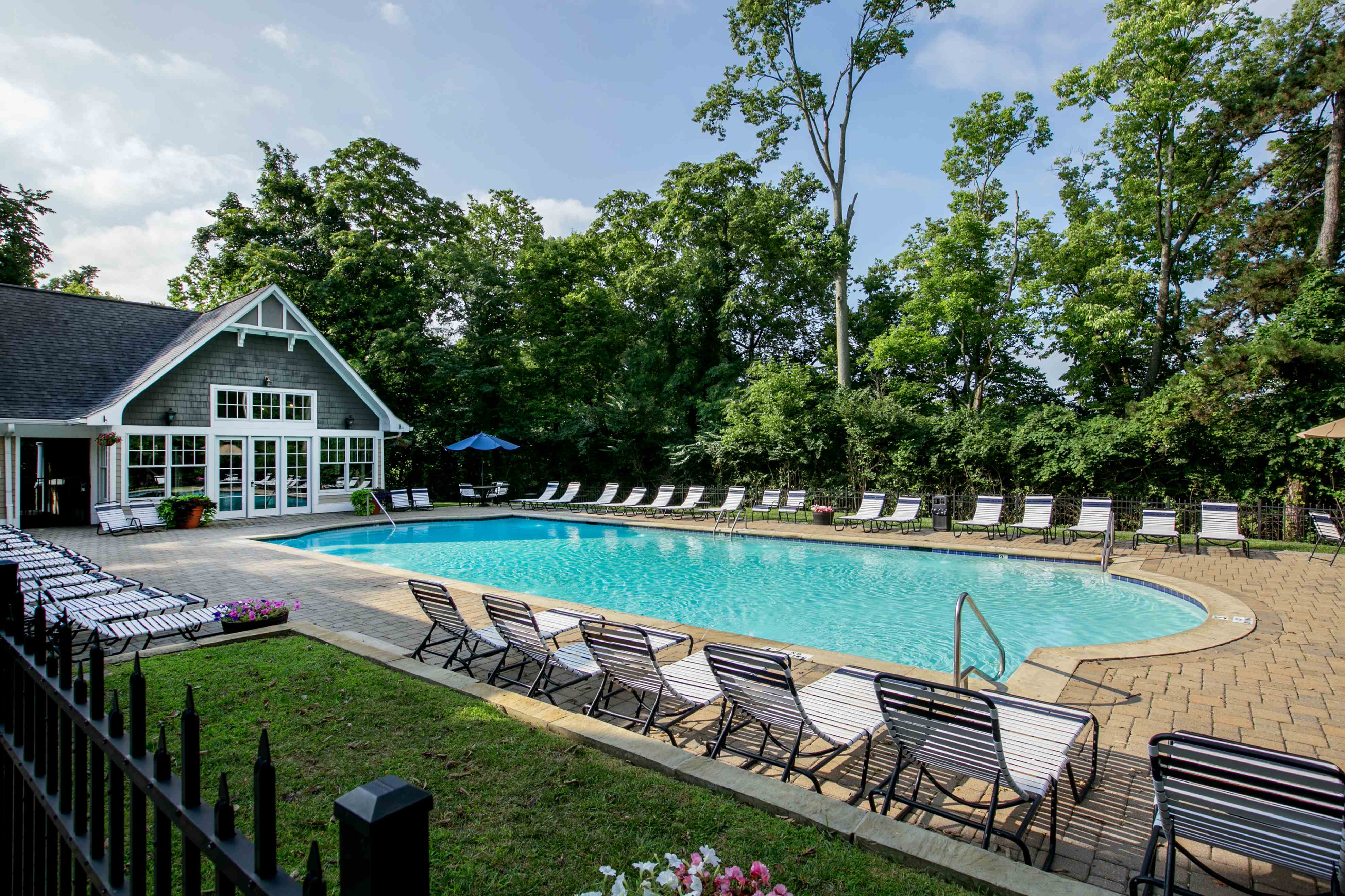 Centennial Station Image 18