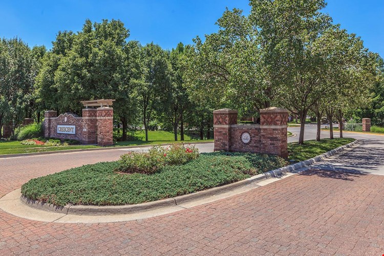 Apartments At Crescent Apartments Lenexa
