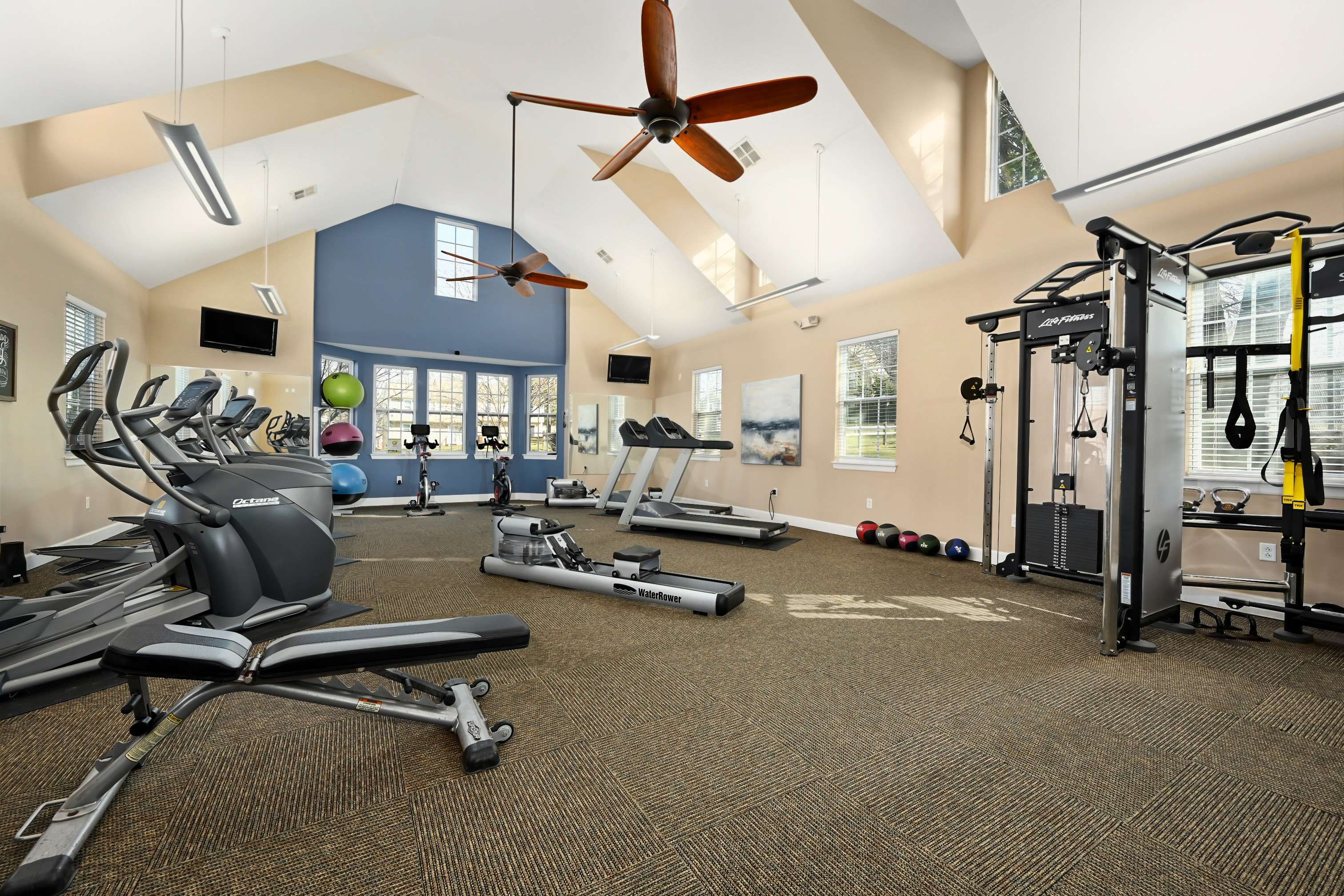 Hunters Pointe Image 17