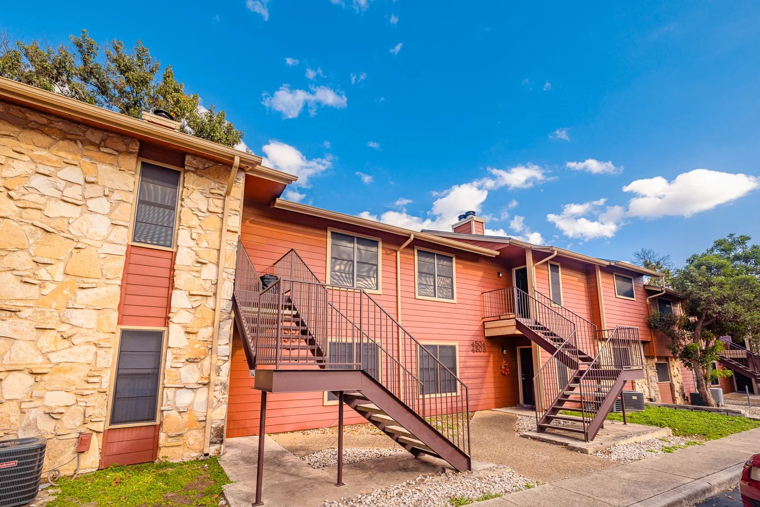 Mission at Medical Apartments Image 2