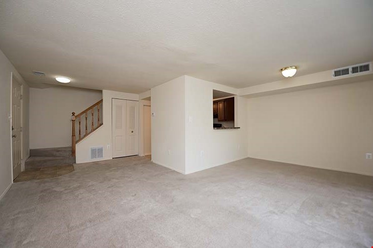 Montgomery Club Townhouses Image 13