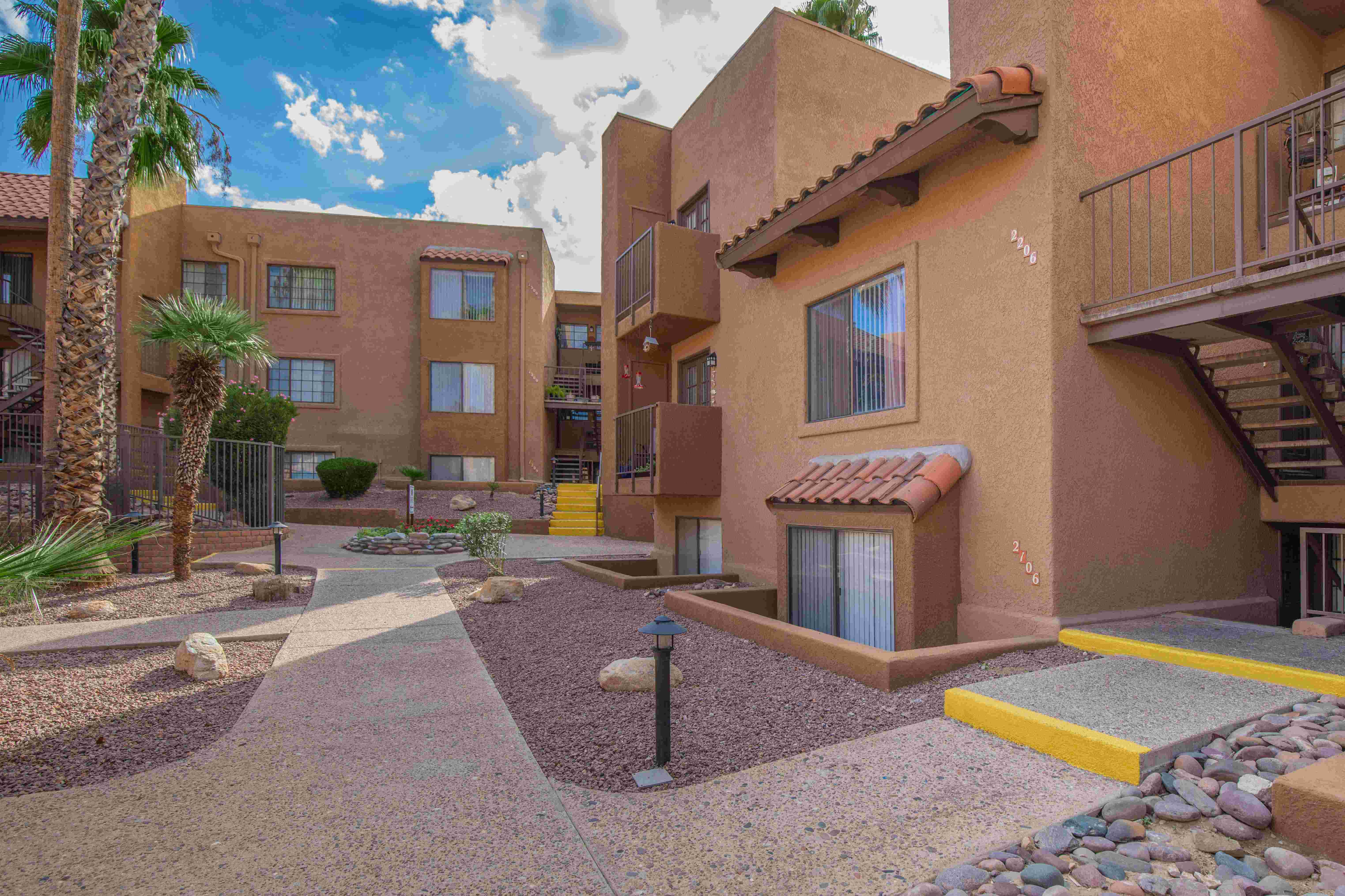 Catalina Crossing Apartments Image 14