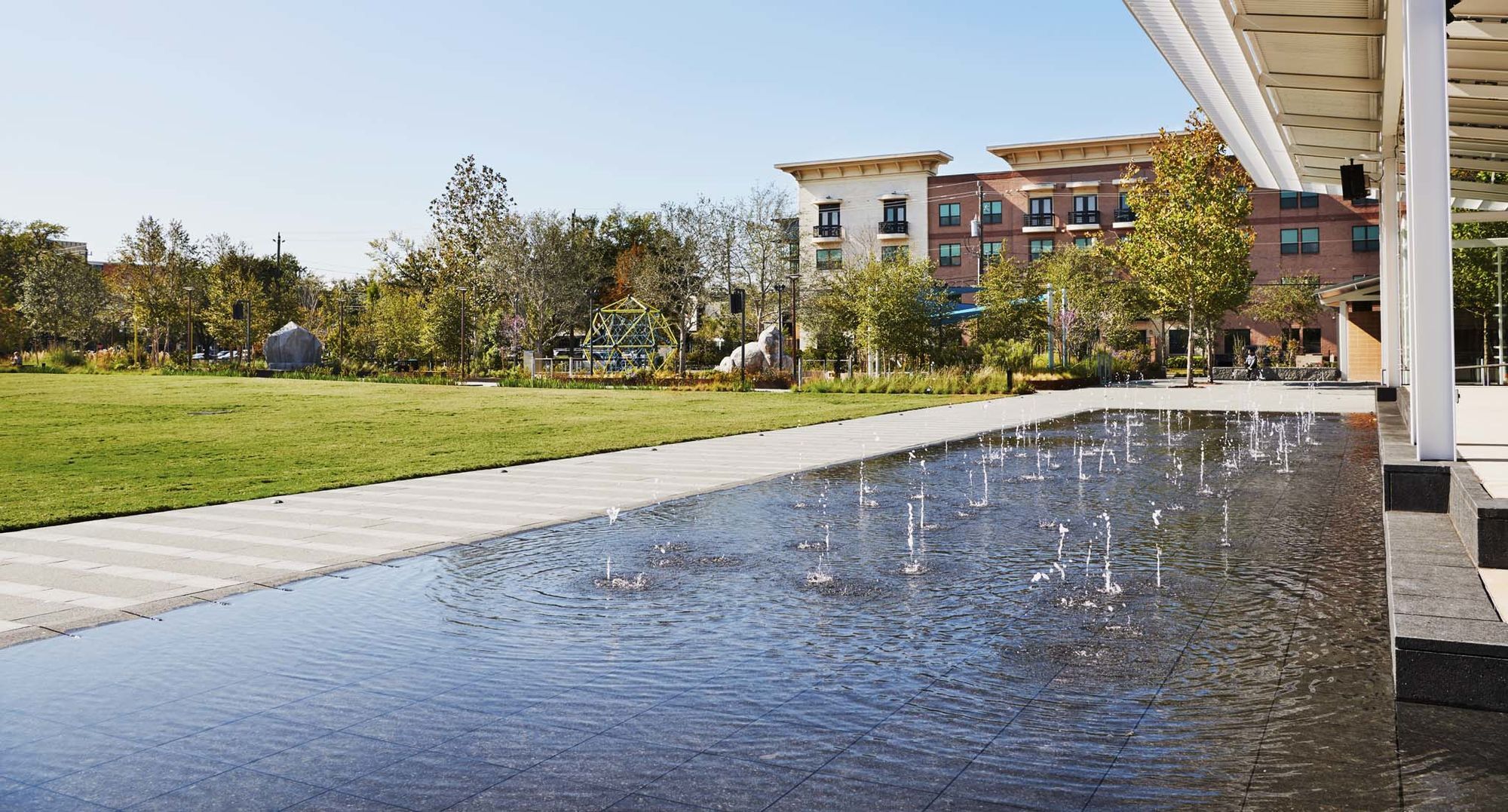 Camden Travis Street Image 37