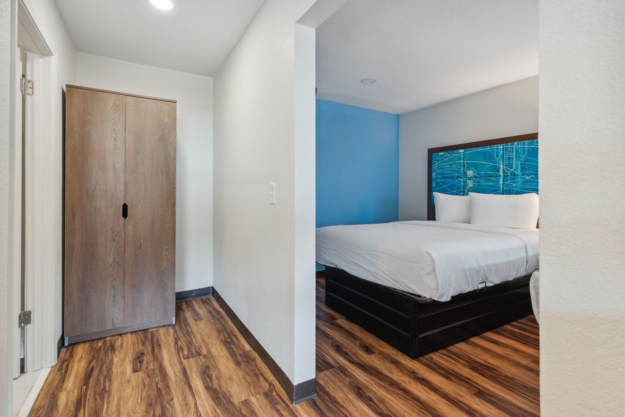 Atrium Flats Image 17