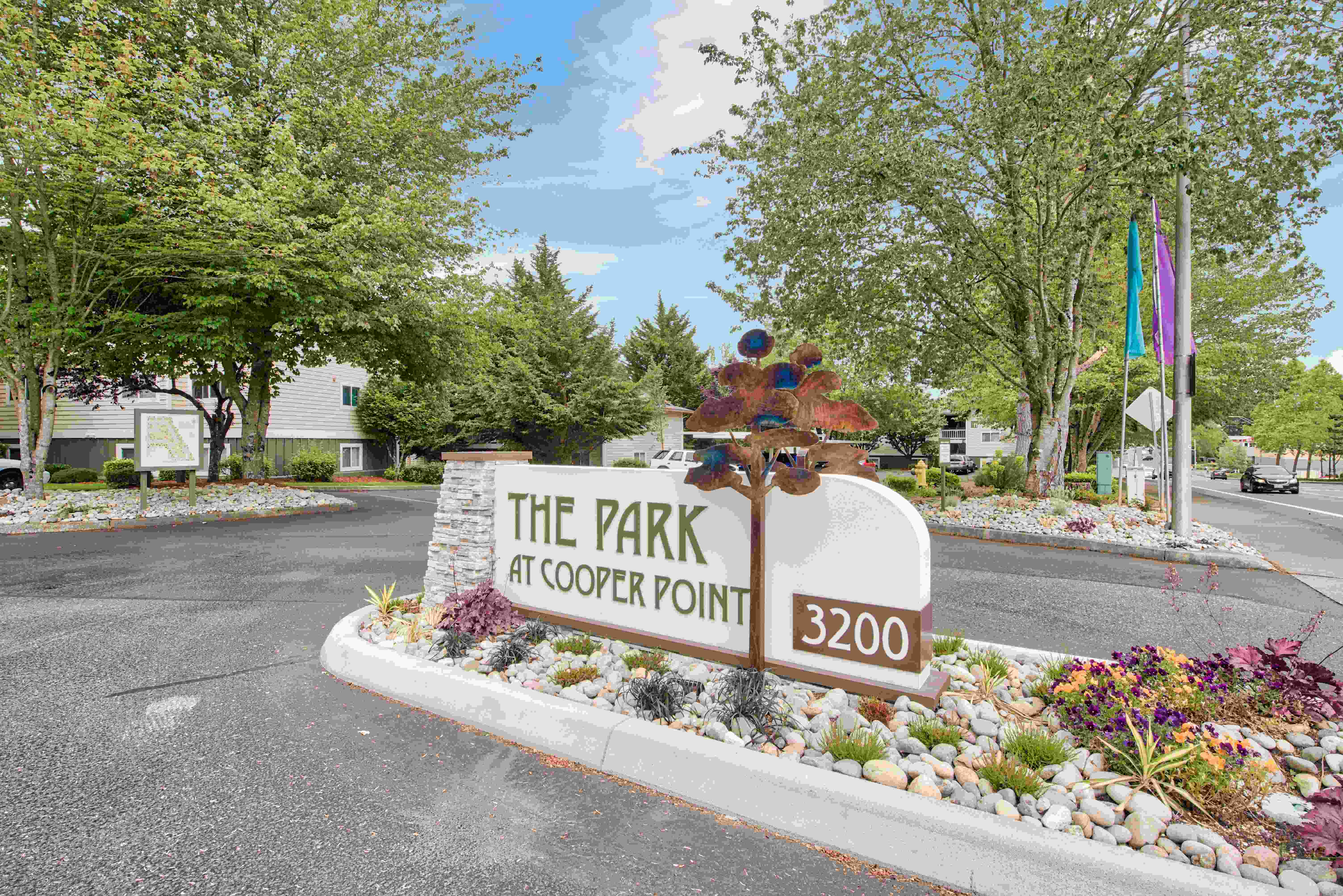 The Park at Cooper Point Apartments Image 2