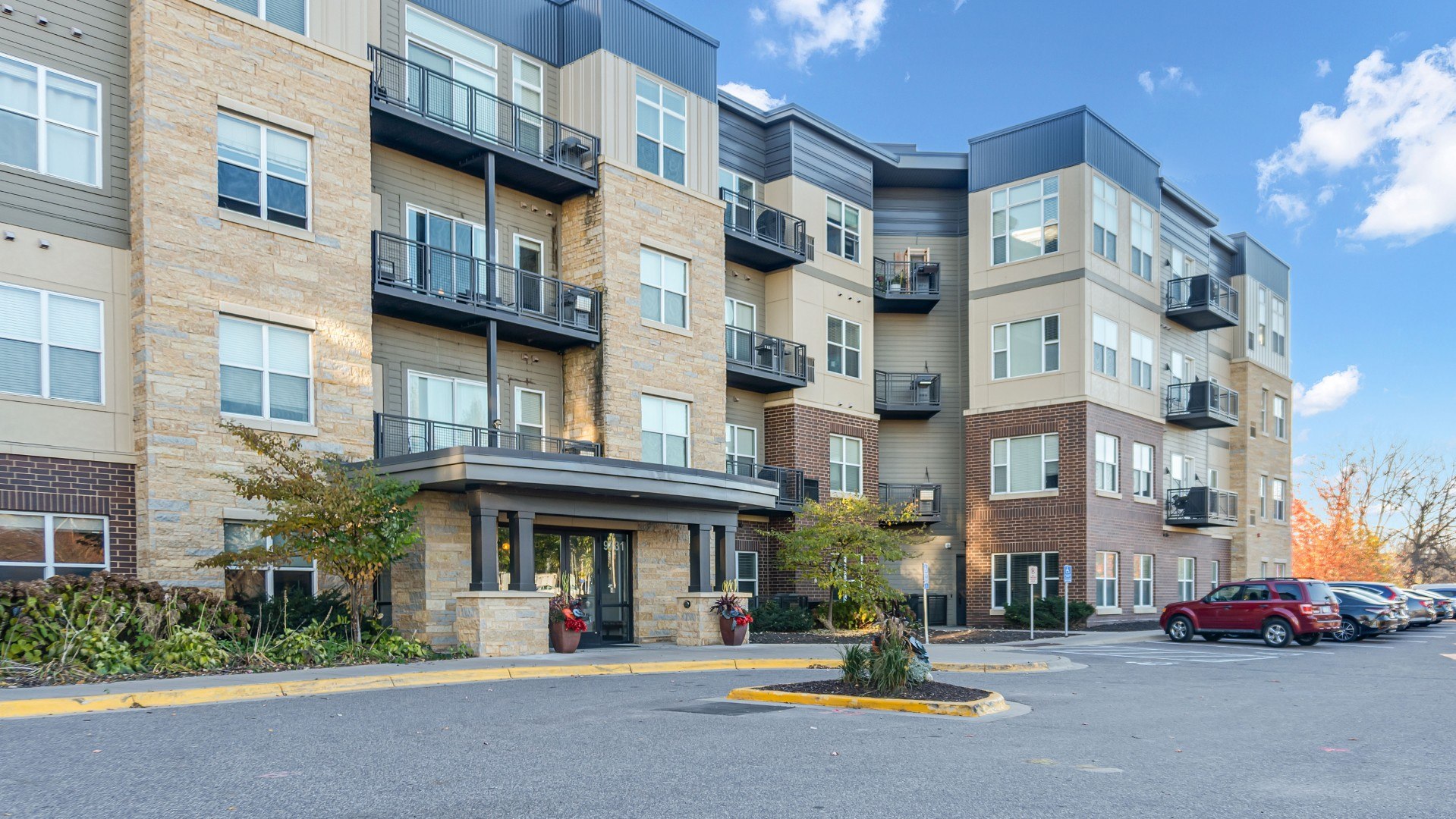 Overlook on the Creek Image 88