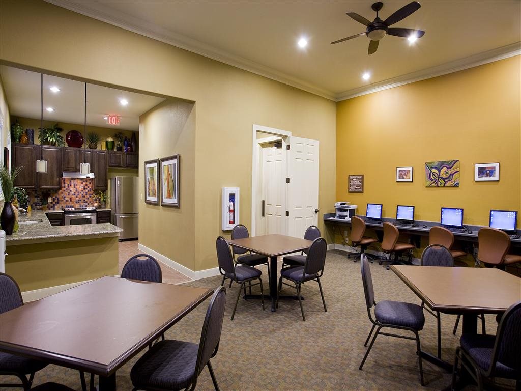 San Juan Square II Image 6