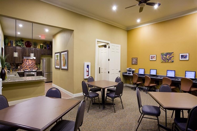 San Juan Square II Image 6