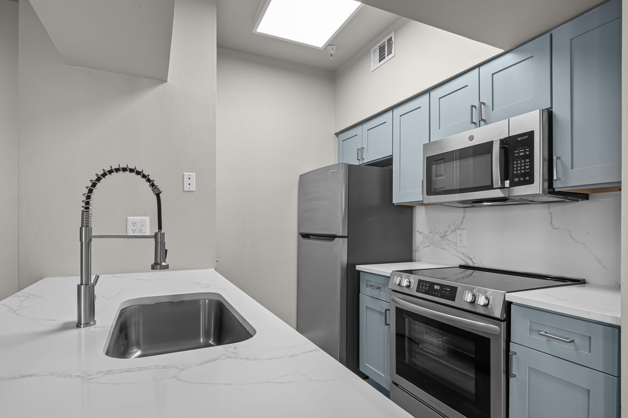 Larkin Apartment Homes Image 12