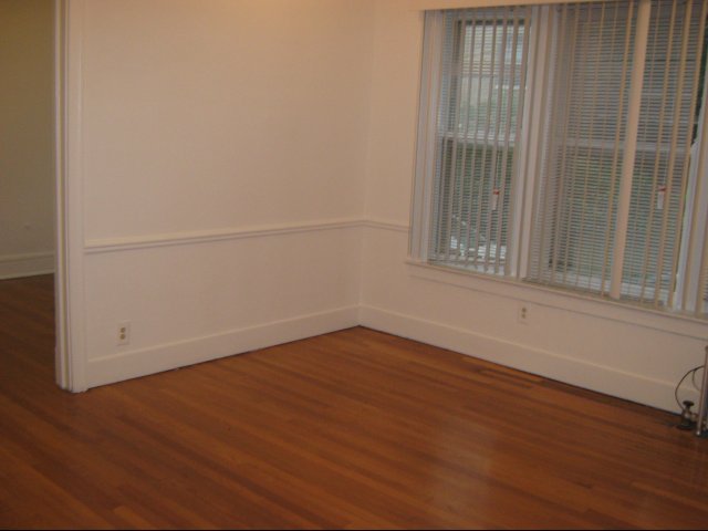 1358 E 58th Street Image 9