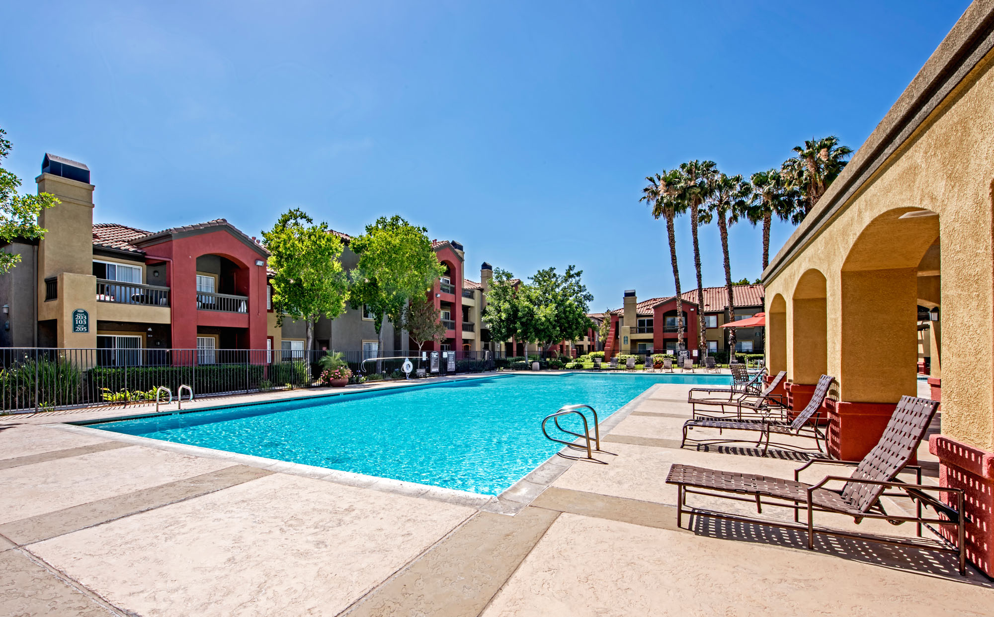 Deerwood Apartments Image 1
