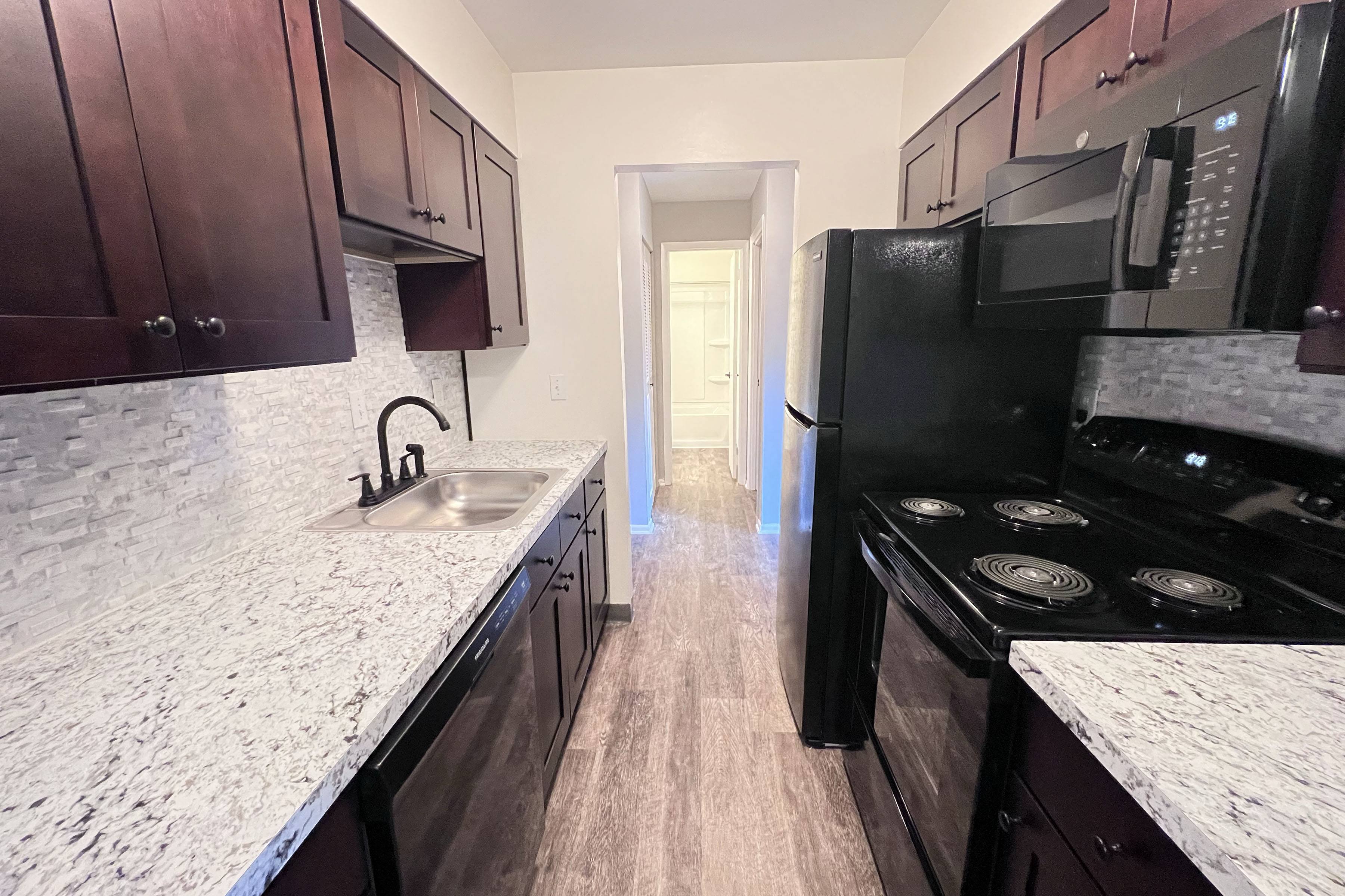 Crown Pointe Apartments Image 42