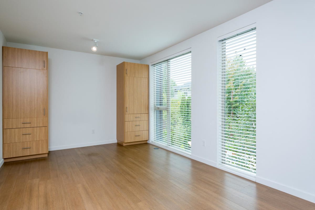 Hawthorne 31 Image 3