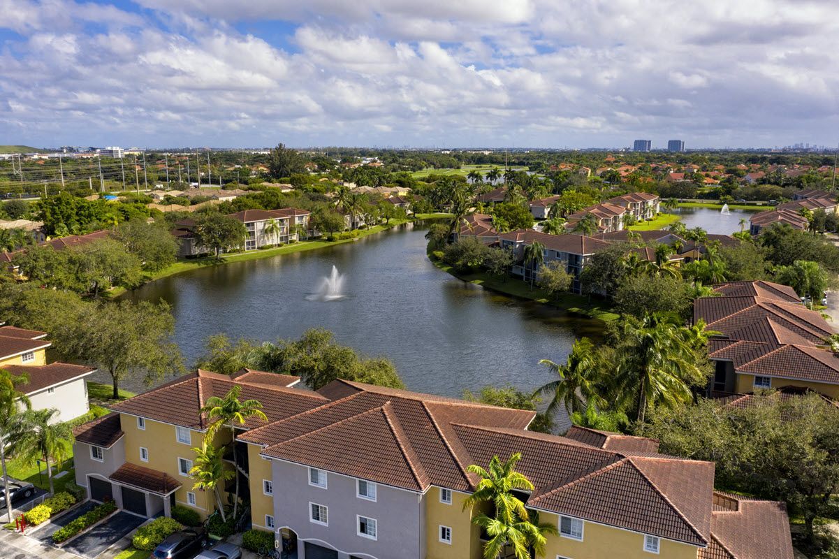 Camden Doral Image 29