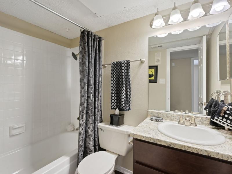 Dover Pointe Image 7