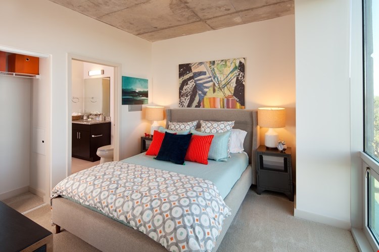 Apartments at Skyhouse Uptown North Charlotte