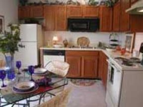 Glen Oaks Apartments Image 3