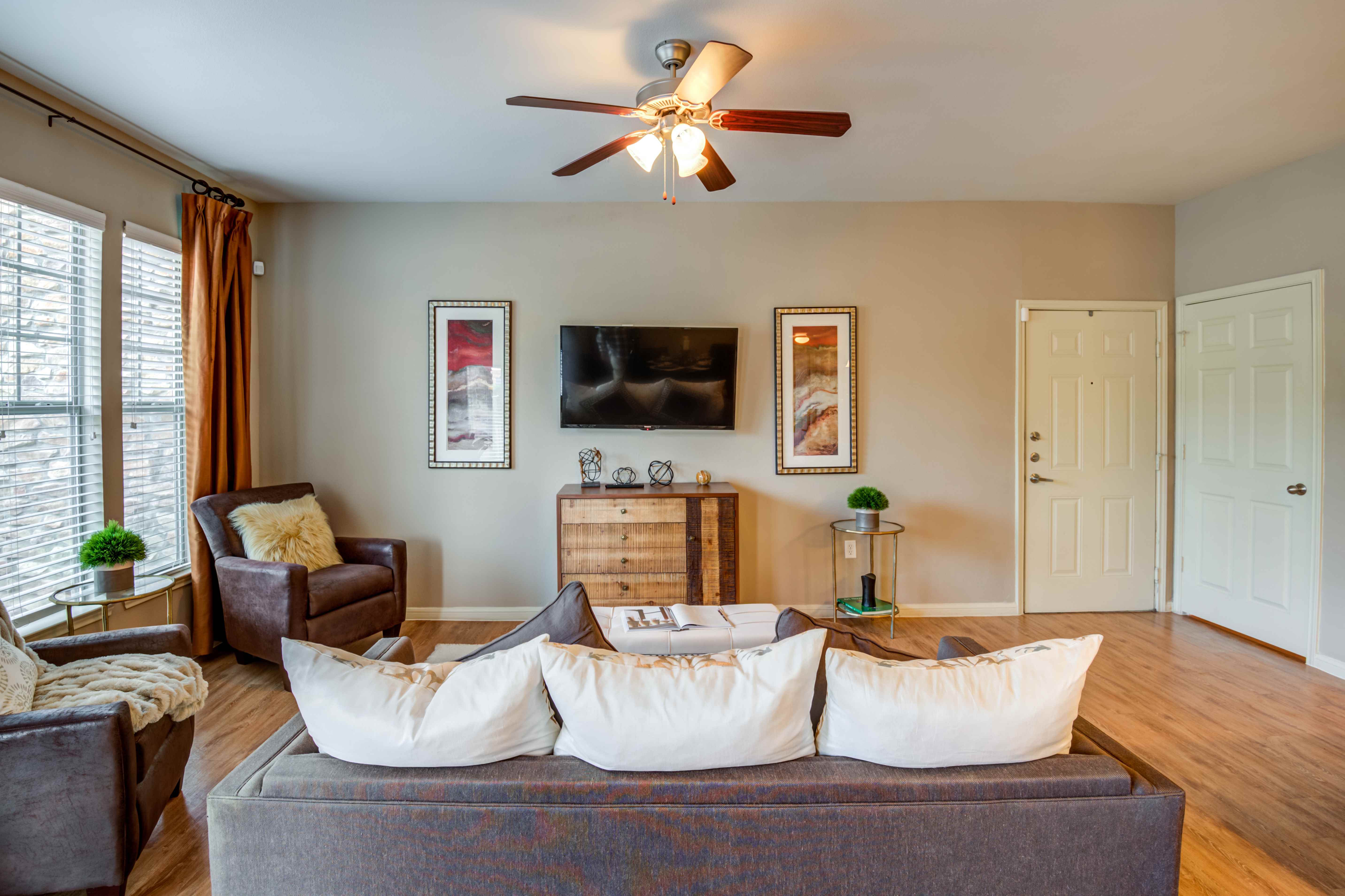 Riverside Villas Image 8