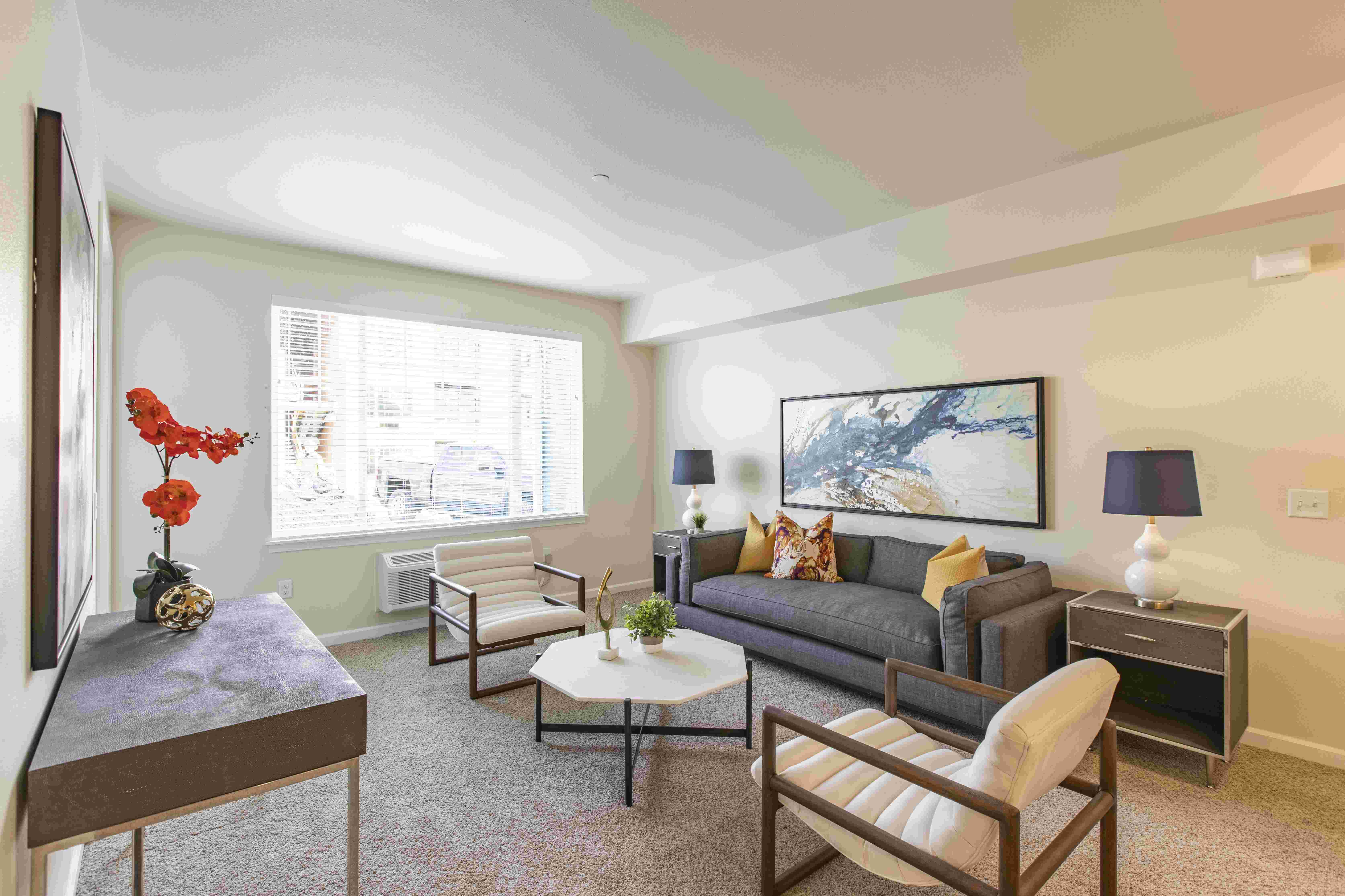 600 Riverside Image 3