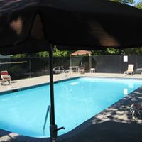 Courtside Apartment Homes Image 3