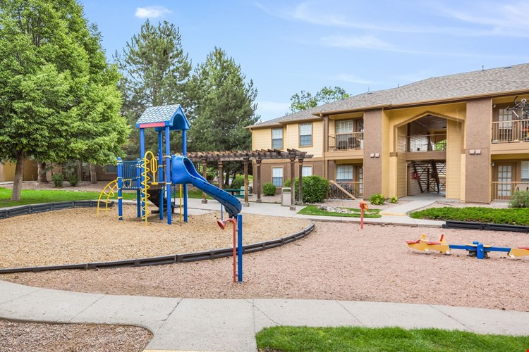 Reflections At Cherry Creek Apartments Image 17