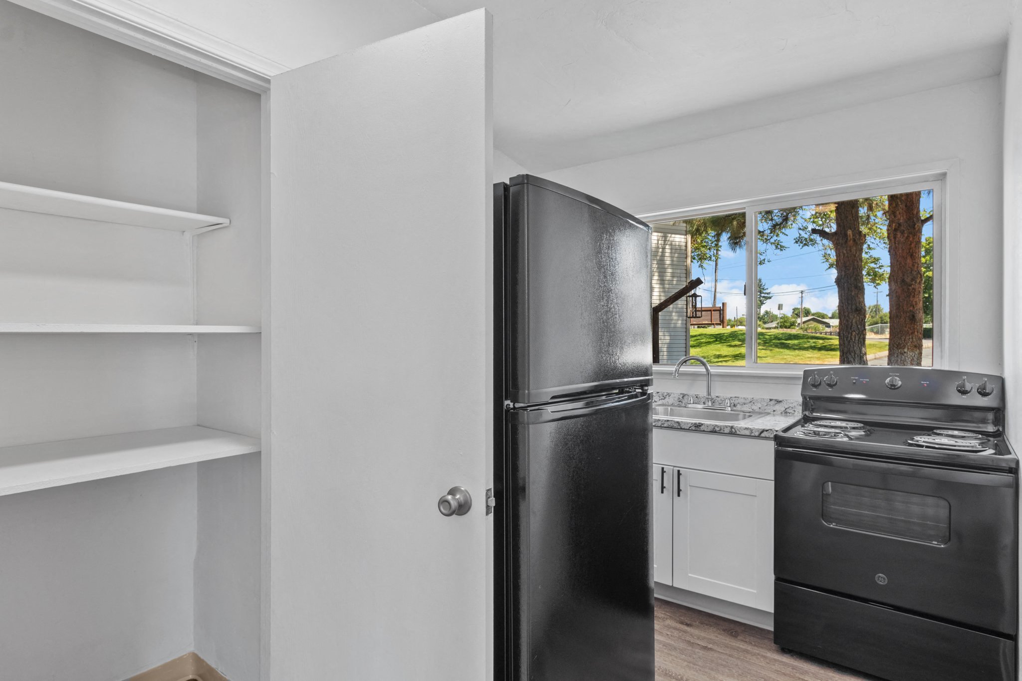 Creekside Apartments Image 3