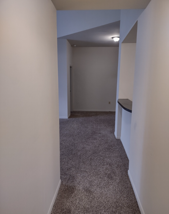 Marlboro Classic Apt & Redwood Square Image 78