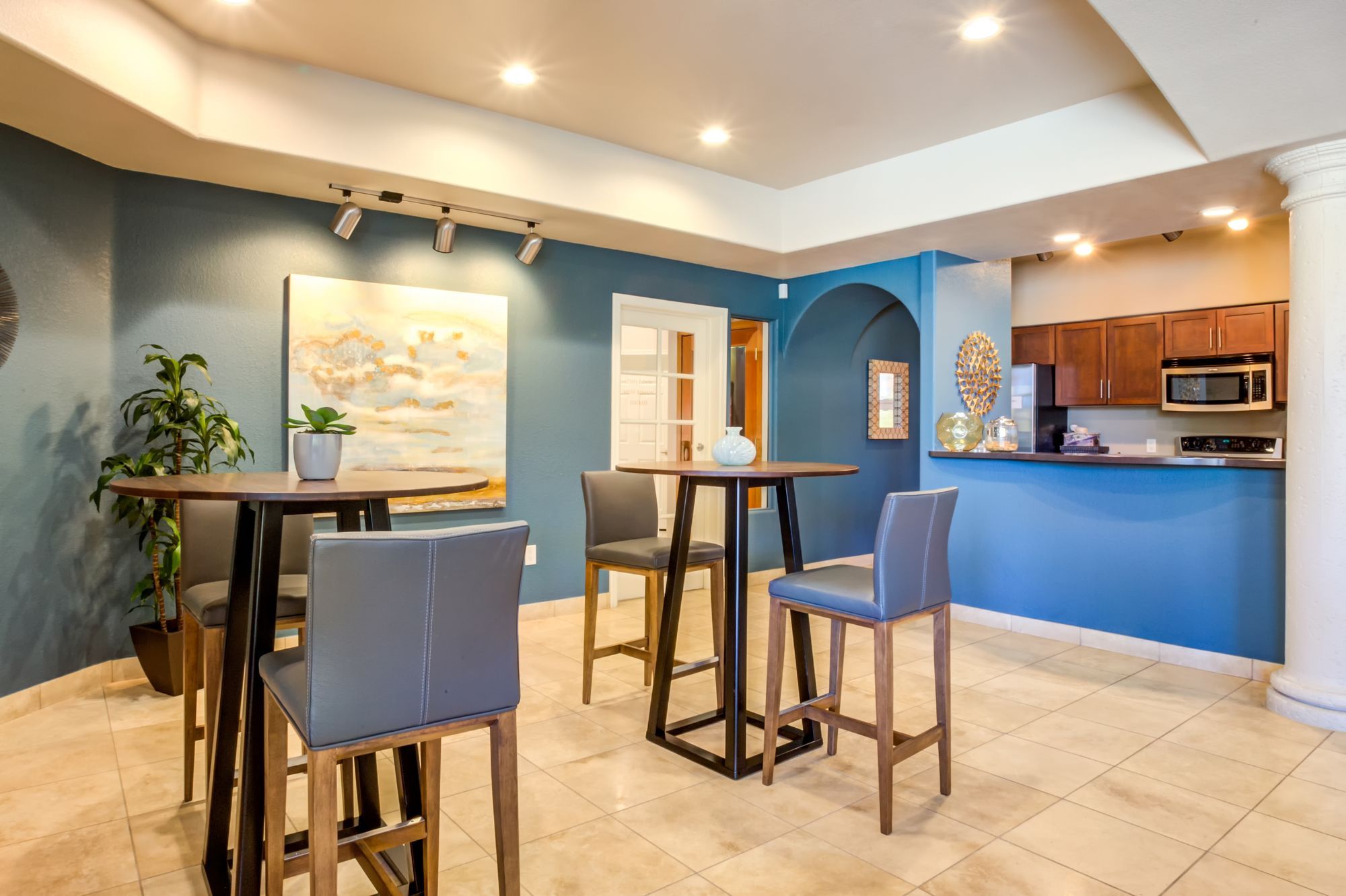 Tresa at Arrowhead Apartment Homes Image 10