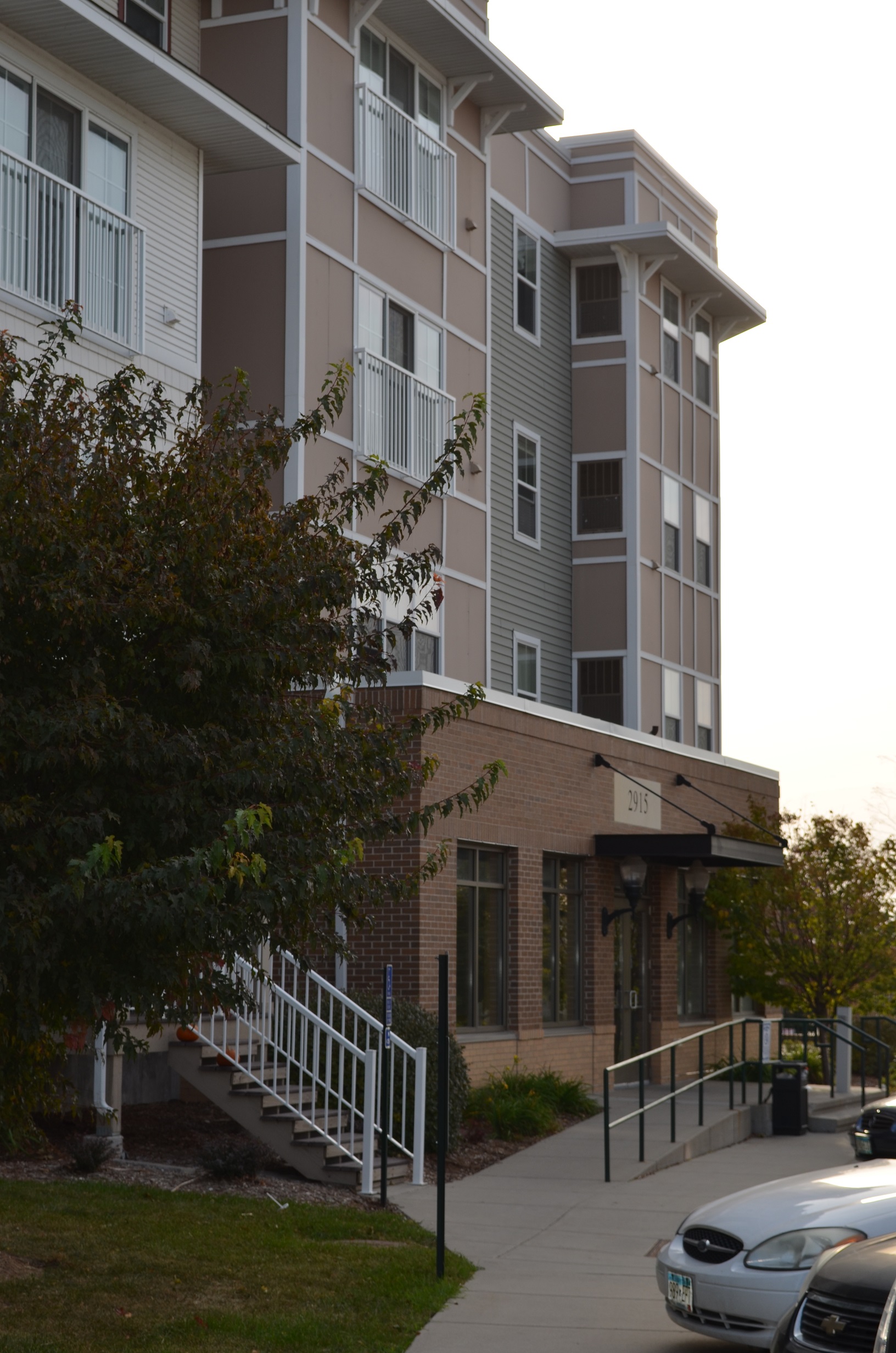 Leasing Office Entrance