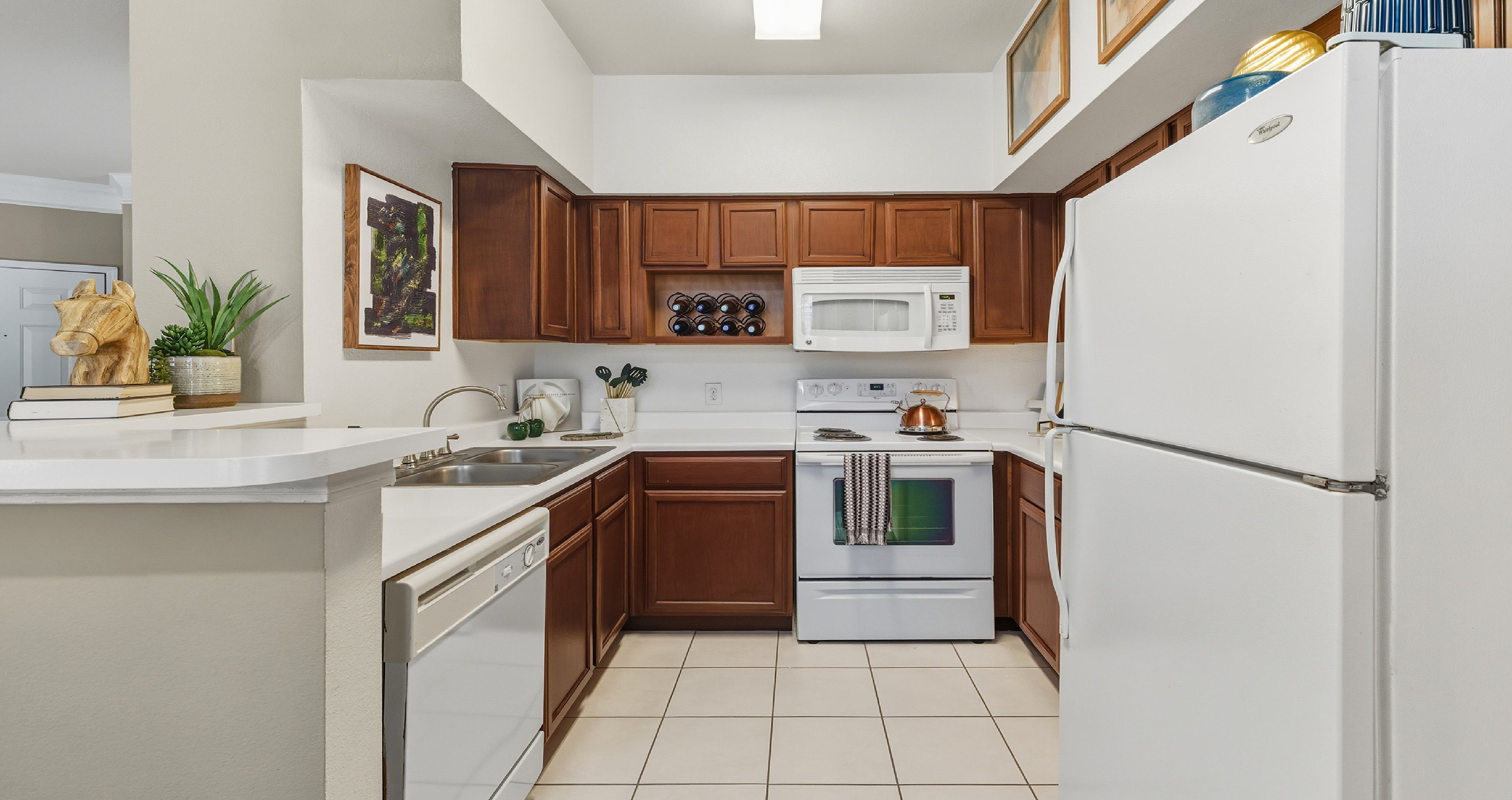 Village on the Parkway Apartments Image 9