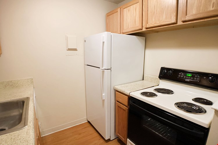 Summit East - A Senior Community Image 4