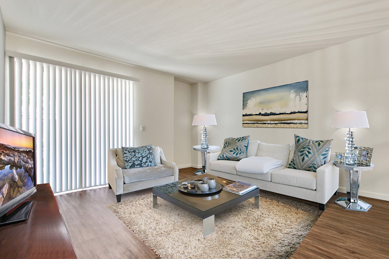 Zelzah Court Apartments Image 29