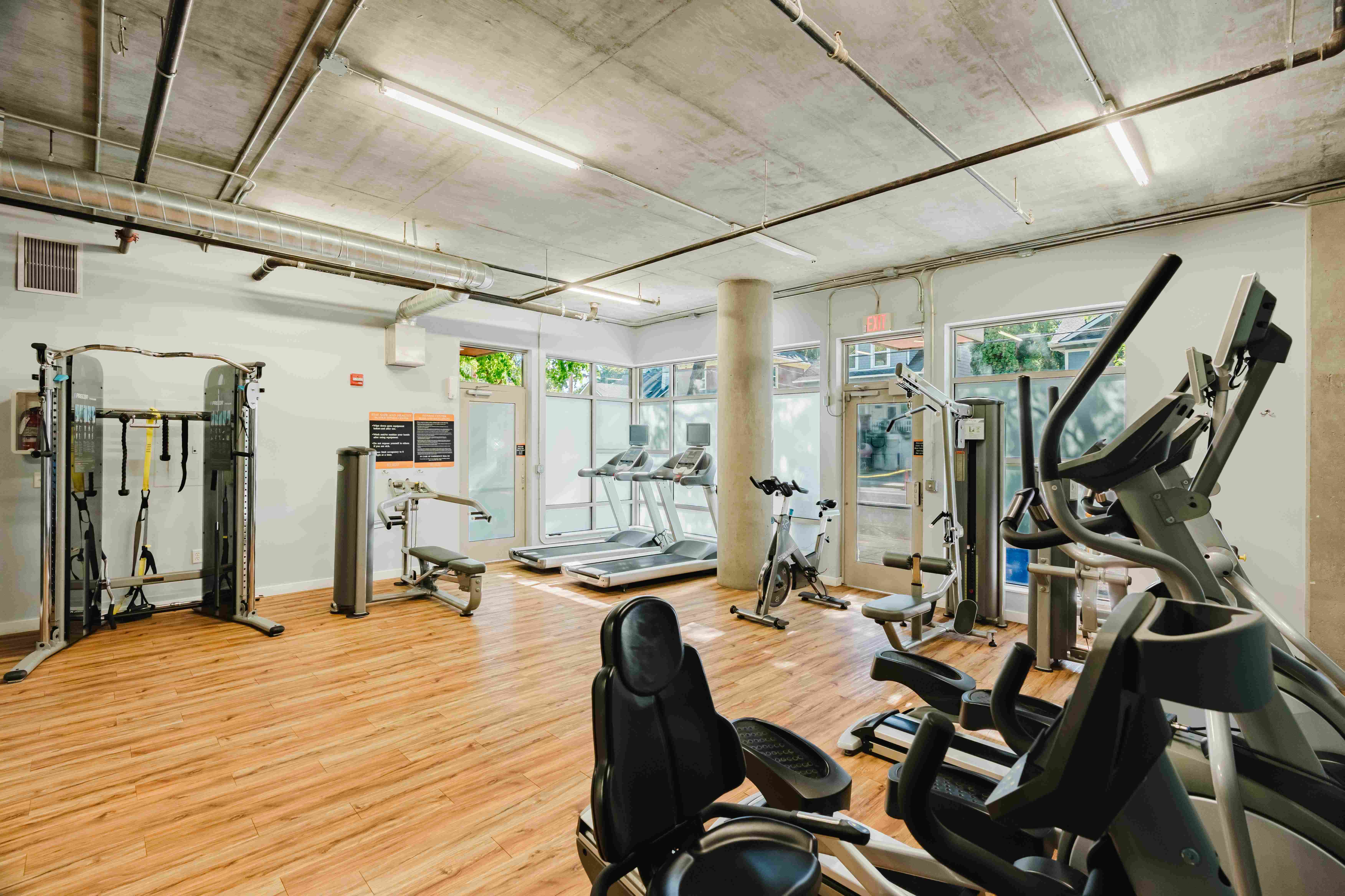 2121 Belmont Image 30