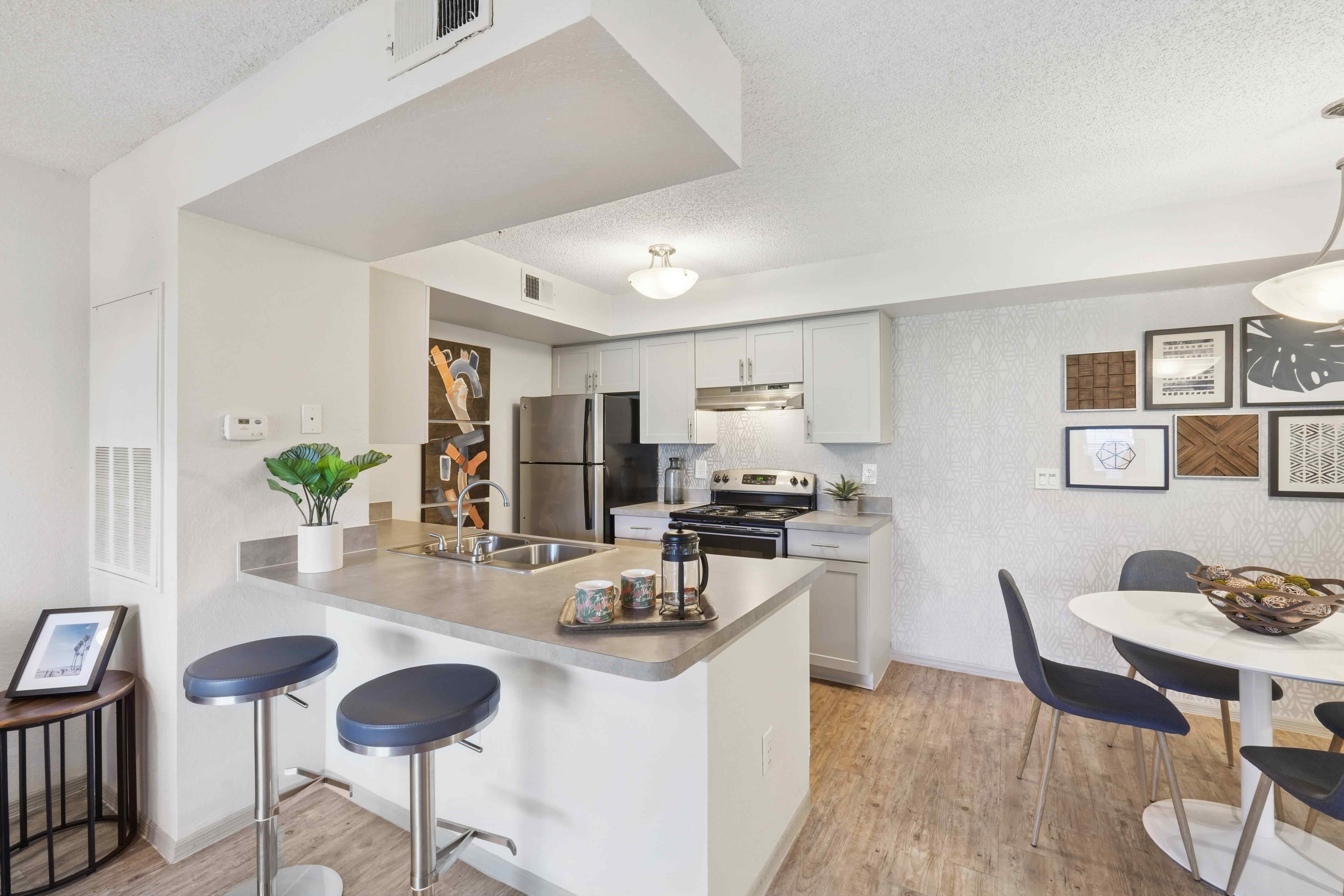 Alvista Sterling Palms Image 4