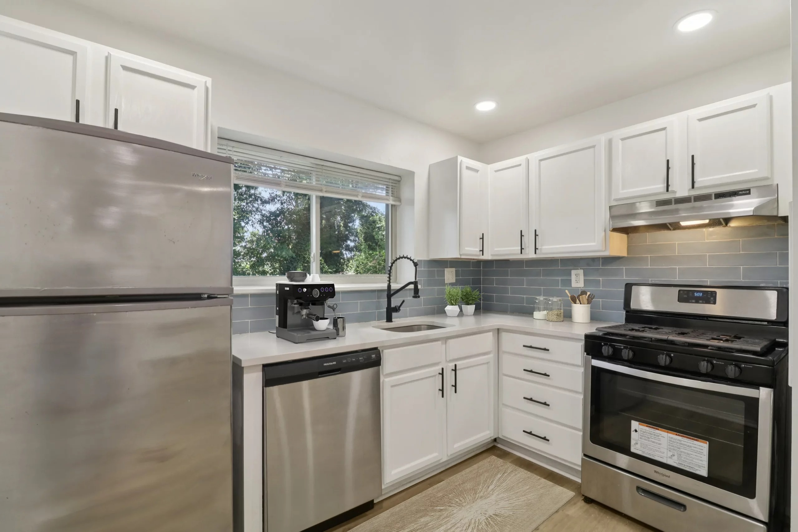 Barclay Square Image 1