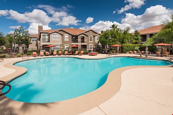 Villas On Hampton Avenue Image 20