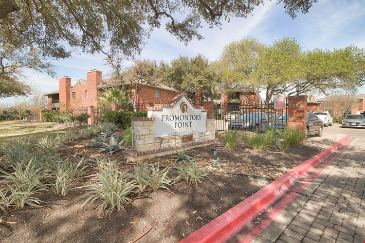 Promontory Point Apartments Image 27