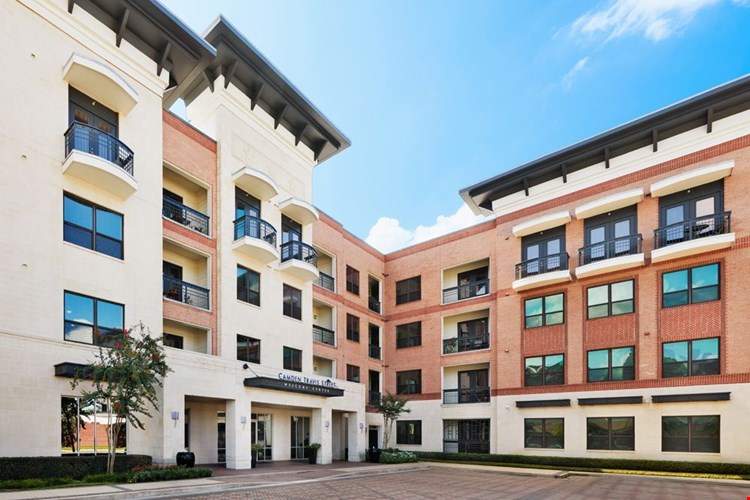 Camden Travis Street Image 21