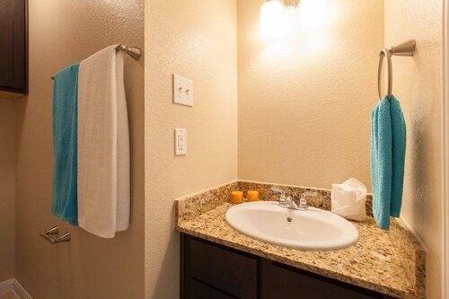 Grove at 43rd Image 6