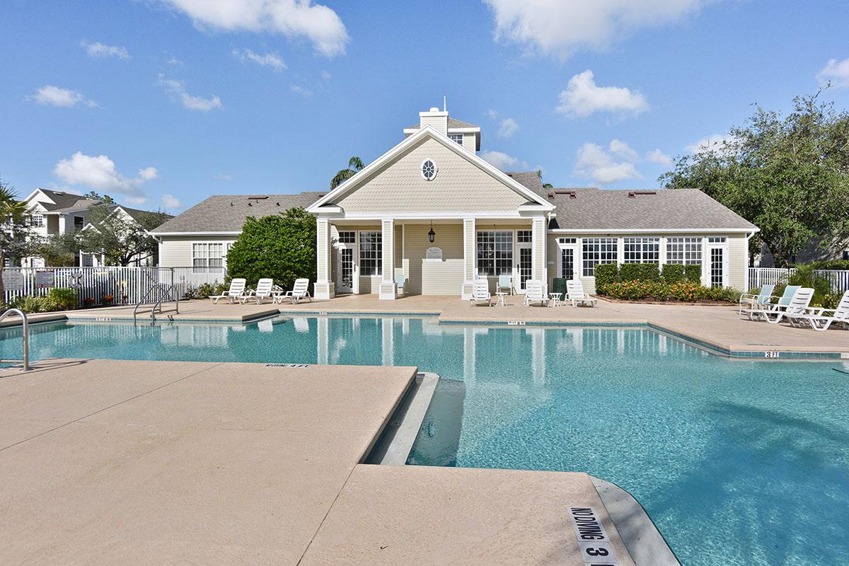 Lake House Image 3