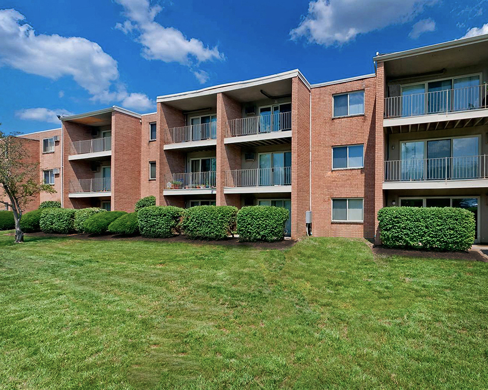 Crown Pointe Apartments Image 17
