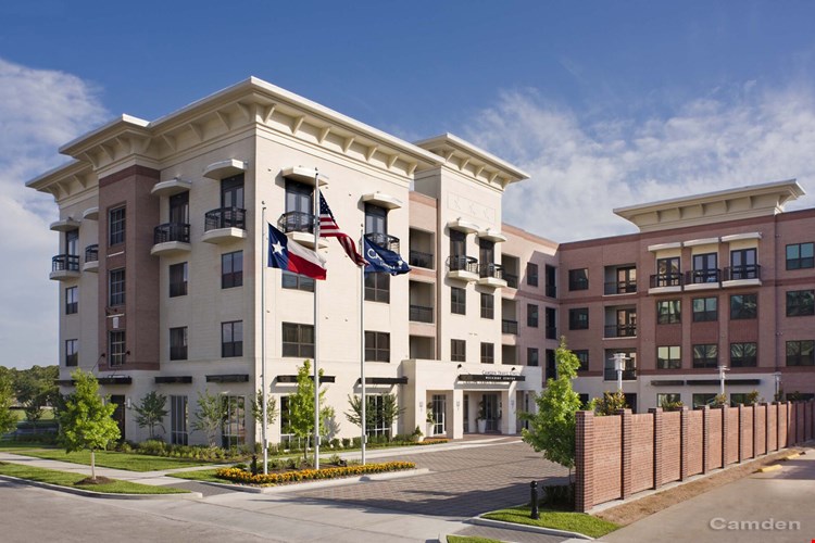 Camden Travis Street Image 22