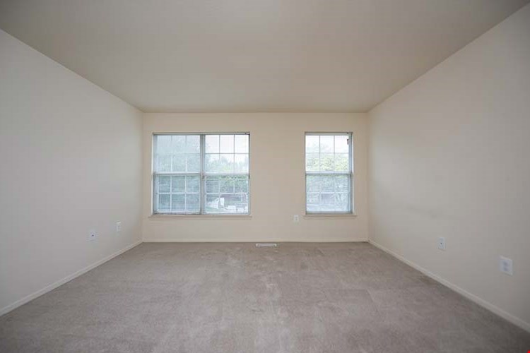 Montgomery Club Townhouses Image 14