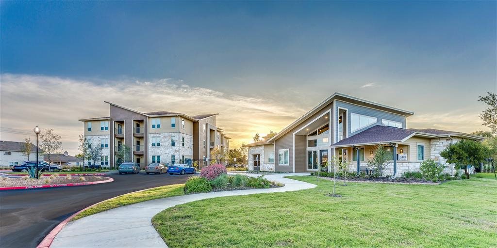 Junipers Edge Image 1