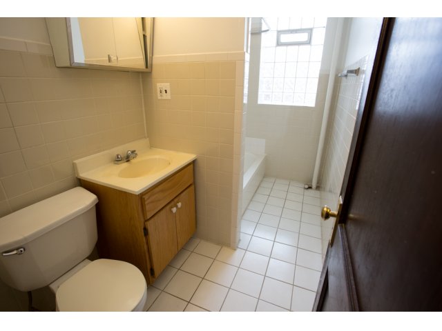 5416 S Woodlawn Avenue Image 15